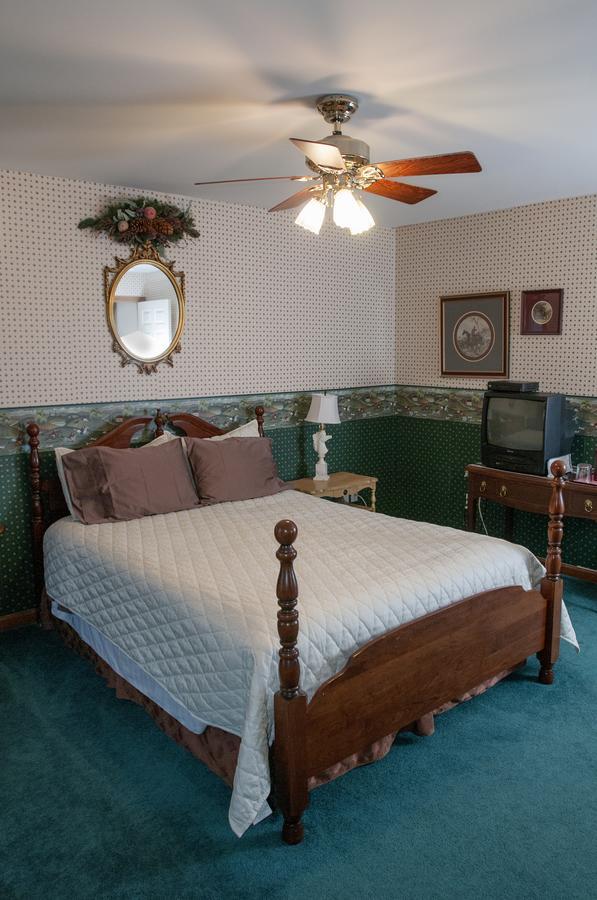 Locust Brook Lodge บัทเลอร์ ภายนอก รูปภาพ
